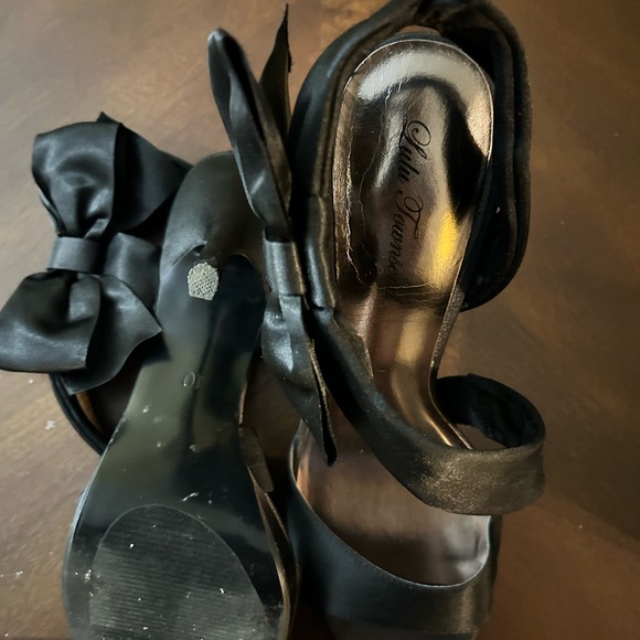 Black satin pumps by Lulu Townsend size 10 - Picture 5 of 5